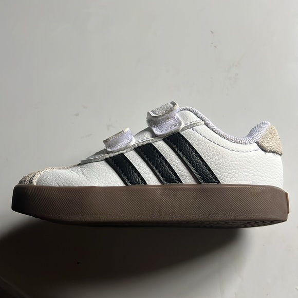 Kids White Velcro Sneakers - Picture 4 of 4